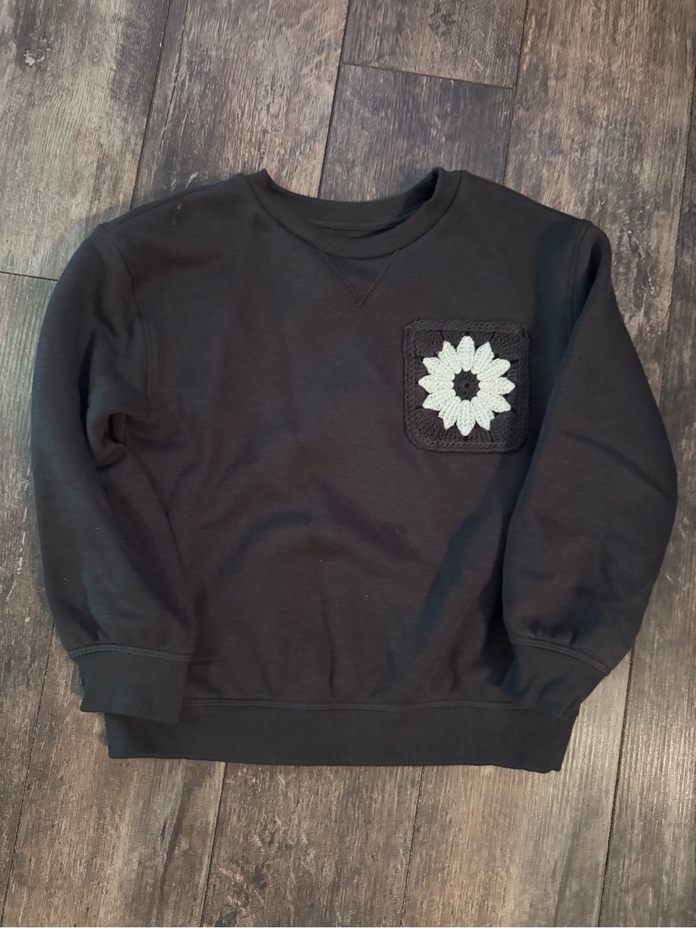 Kids Black Crewneck Sweatshirt with Crochet Daisy Pocket